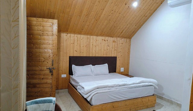 Blue Sheep Resort & Restaurant