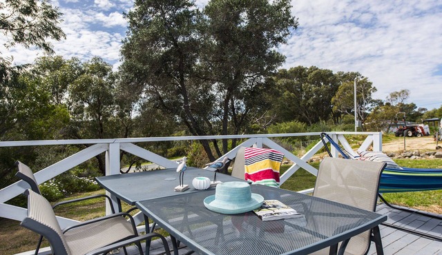 Blueshack - Walking distance to foreshore in Guilderton