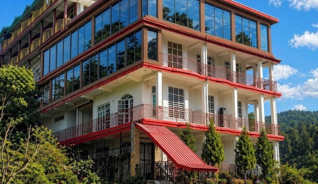 Brothers Hotel & Restaurant