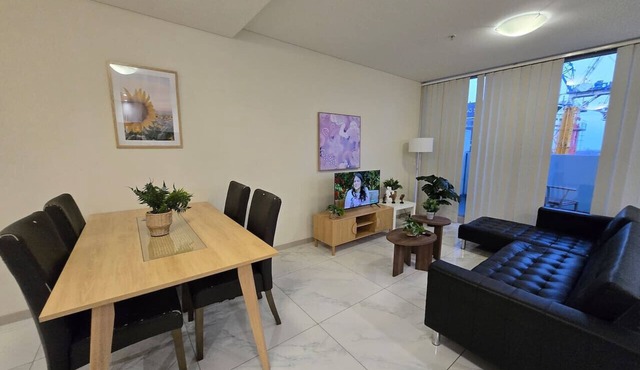 Burwood 3 rooms APT$ close Olympic park&CBD in Burwood
