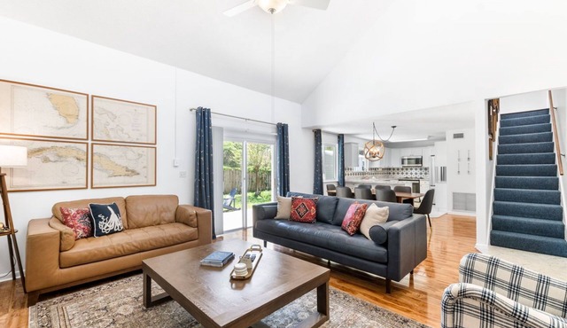 Captain’s Quarters Pets Welcome Sleeps 8 in St. Augustine