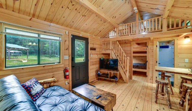 Catskills Tiny Home Cabin: Surrounded by Nature! in Franklin