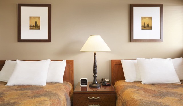 Central Suite Hotel in Lloydminster