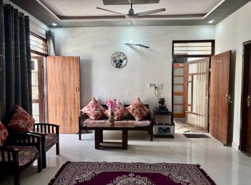 Chandigarh Waale - Furnished 2BHK Independent