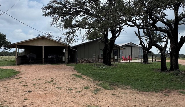 Charming cottage on ranch in Harper in Harper