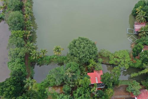 ChirpingNest by Johny Moose Backwater Farm - Tranquil Exclusive Retreat