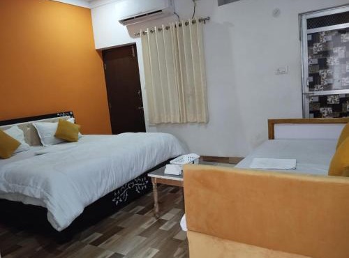 City and Palace view guest house
