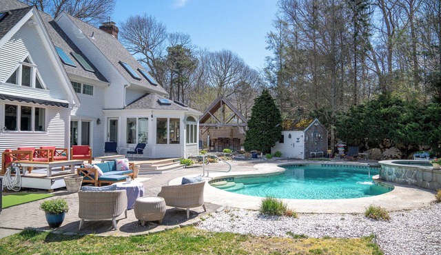 Classic Cape Cod Retreat with Amazing Backyard Amenities - why leave? in Sandwich