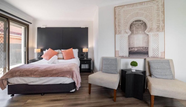Classic Family Room - Sleeps 4 in Chullora