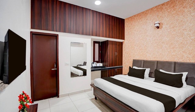 Classic Hotel Charanjit Arora