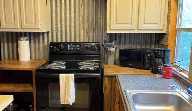 Clean and Basic Accommodation in Cedar Creek