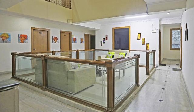 Collection O Royal Residency S30