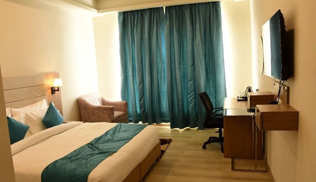 Comfort Inn pratapvasini