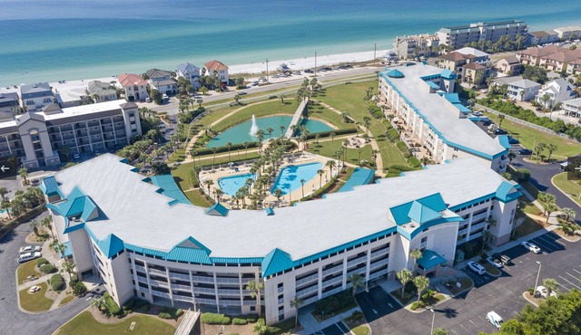 Completely Remodeled, 2 Kings, Bunkroom, Beach Service in Miramar Beach