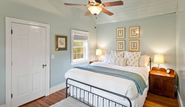 Cornwall Cottage at Ivy Cottages | Country Living Near Charlottesville in Charlottesville