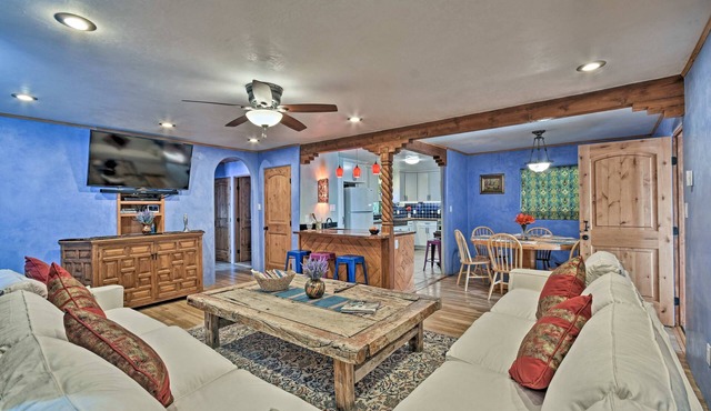 Cozy 'Blue Adobe' w/Steam Room 2 Mi. from Taos!