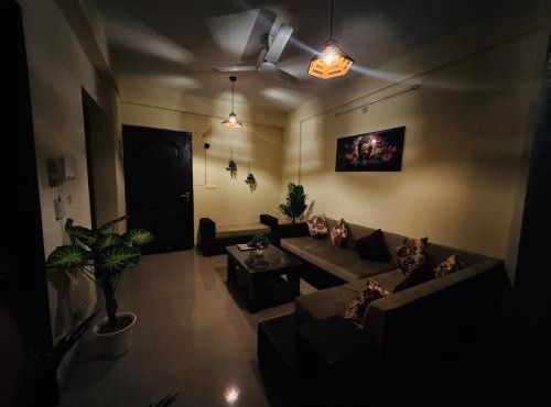 Cozy Modern Stay in the Heart of Ghaziabad