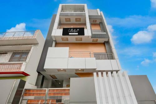 [Day Stay - 8 AM to 8 PM] Collection O Bareilly Akshar Vihar Park