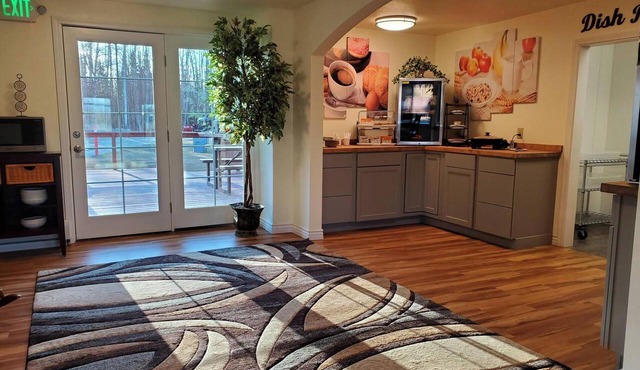 Delta Accommodations-Alaska Country Inn in Delta Junction