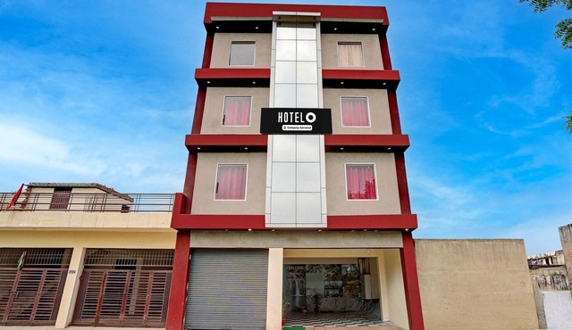 DeluxeSector 52 Chandigarh ISBT Road