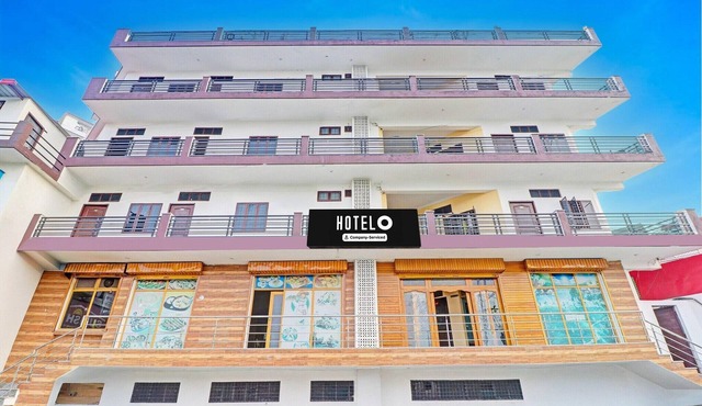 DeluxeSunshine Guest House