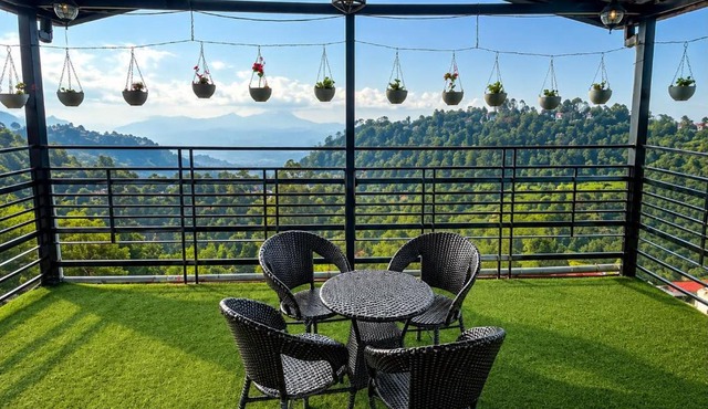 Dharvi Kasauli Heavens