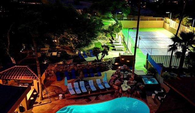 DISCOUNTS Available 1st in Description! Resort-like Pickleball/Spa/Golf/Hot Tub! in Phoenix