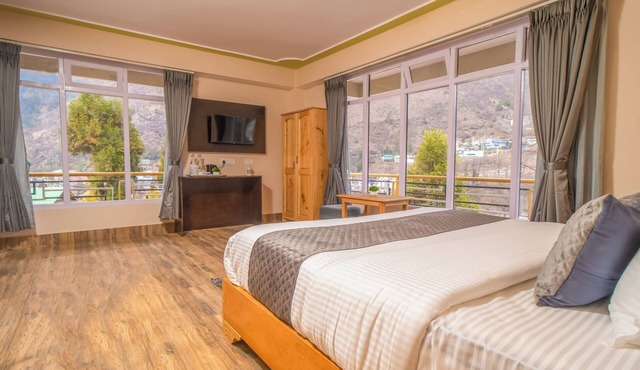 Divine Brookyard Resort