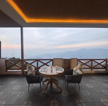 Divine OAK Stay