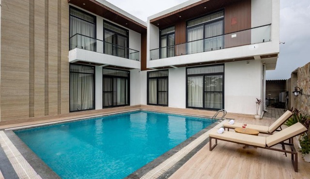 ELIVAAS Signature Angelos Farm Pet-Friendly 8-BHK Villa with Private Pool, Garden, Terrace & Hill Views