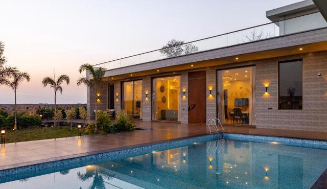 ELIVAAS Signature House of Tvara
