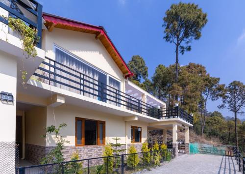 ELIVAAS, The Nakshatra Serene 3-BHK Villa Close to Kainchi Dham