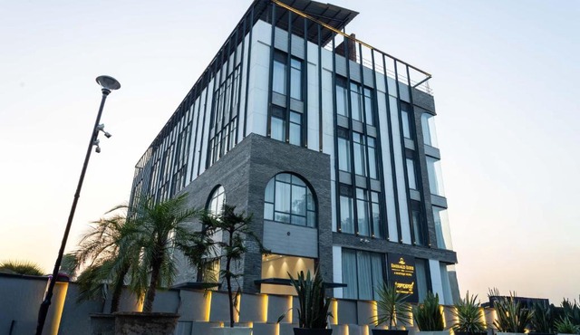 Emerald Luxe A Boutique Hotel Chandigarh Mohali