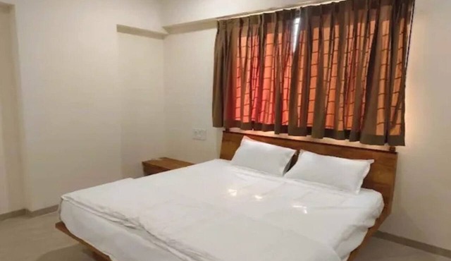 Fabhotel Bhagyashri Executive