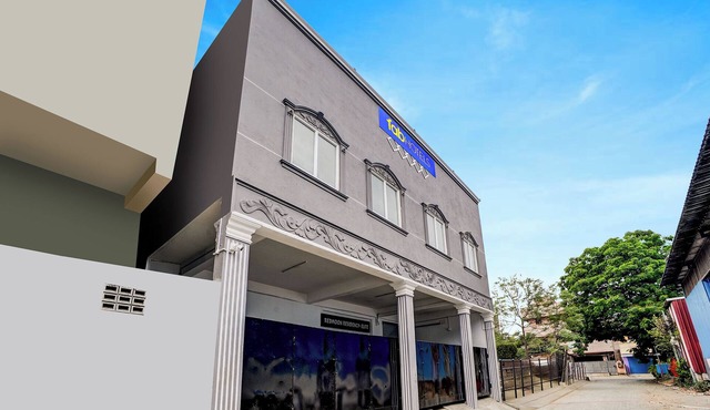 Fabhotel Redmoon Residency Elite - Nr Sri Ramachandhra University