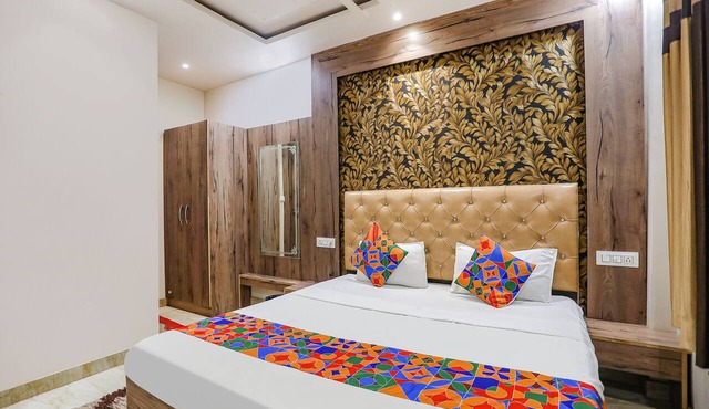 FabHotel Shri Ram Kashi