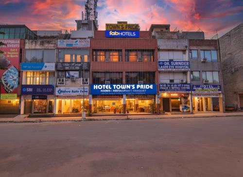 FabHotel Town Pride