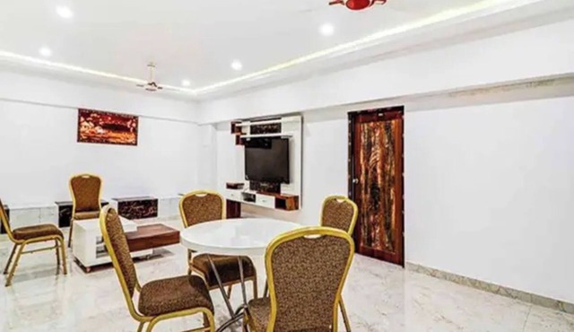 FabHotel Vaishnavi Grand - Near Secunderabad Railway Station
