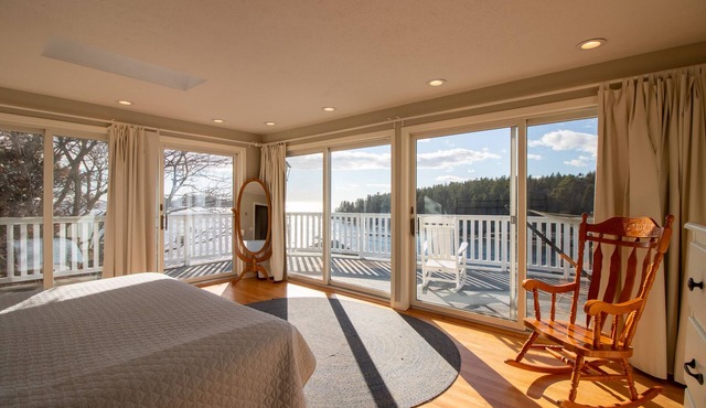 Fantastic Waterfront Views in Phippsburg