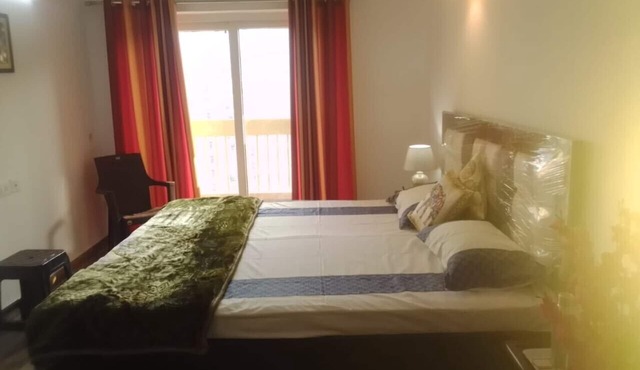 Fully Furnished 3 Bedroom Apartment@ Greater Noida