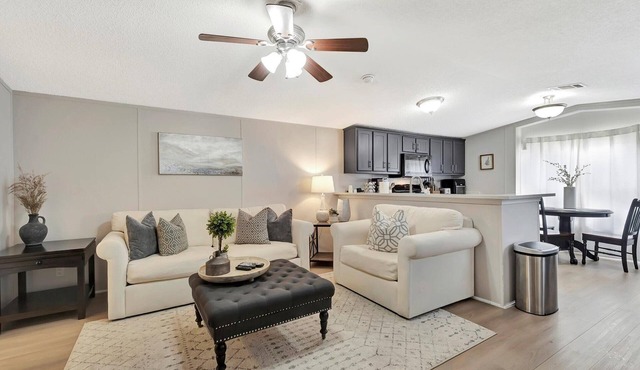 Fully private freestanding home with yard and private parking in Pasadena