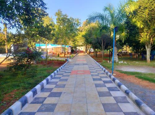 GlassHouse by Cloud9Villa Resorts