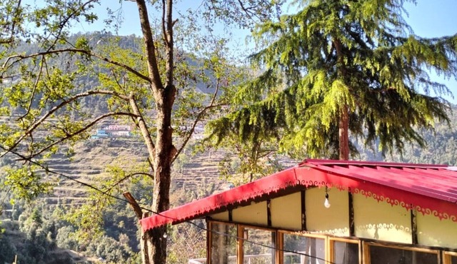 Goroomgo Peace Space Resort Nainital