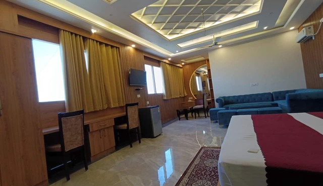 Grand Maurya Siwan Near Station Rd