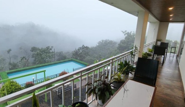 Grand Sapphires Resorts In Vaganon, Idukki &Munnar