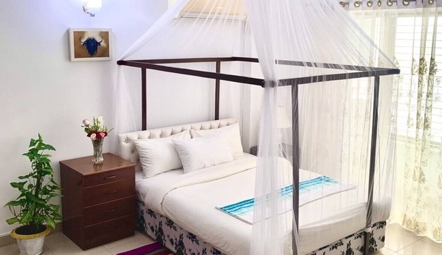 Green house guesthouse, Clean, quiet, secure, home from home in Baridhara, Dhaka