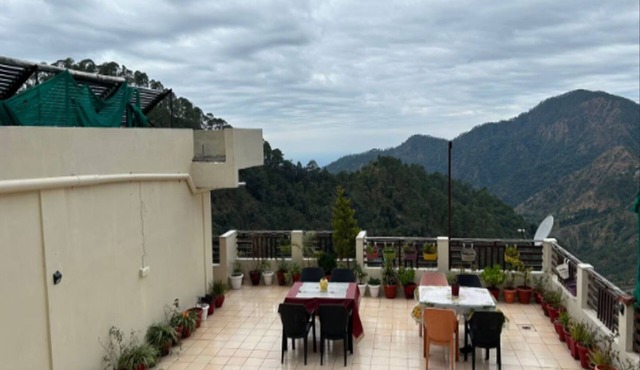 Green Roof Hotel Nainital