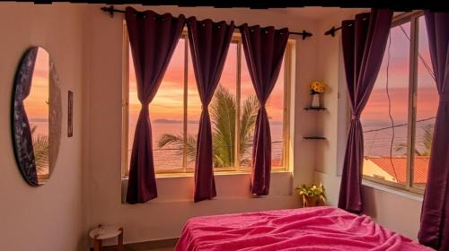 GS Home on the Bay - Super Sea view glass studio apartment