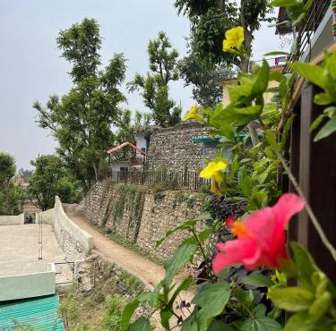 Himalayan Gate