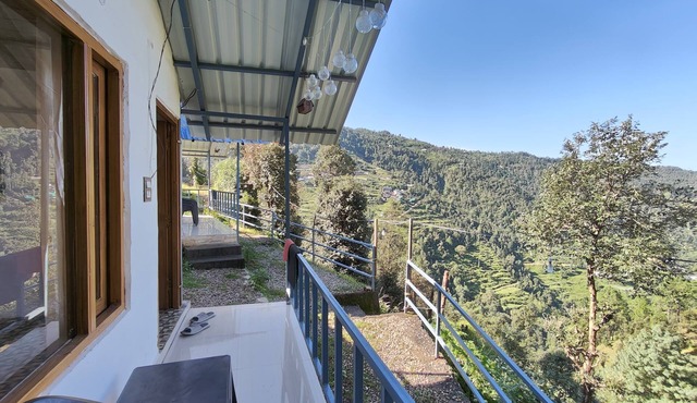 Himwanderer Camps and Cottages Pangot